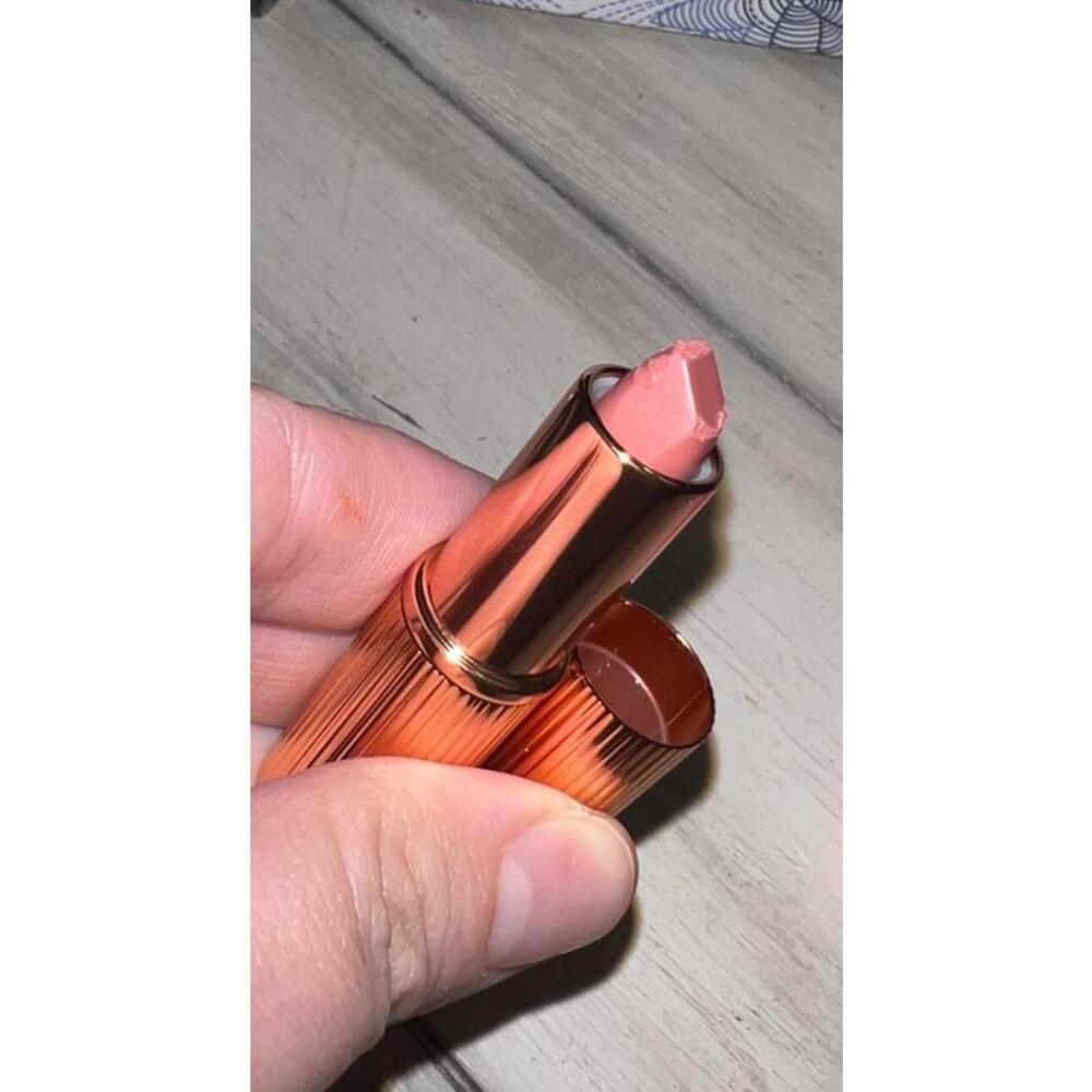 VIRAL Favorites Bundle! Summer Fridays, Thrive, Glow Recipe, Charlotte Tilbury - Picture 9 of 9